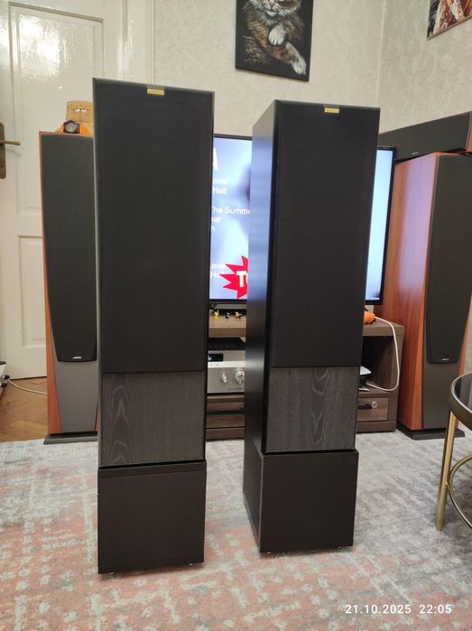 Jamo CREDO 300 6 Ohm Колонки та підставки