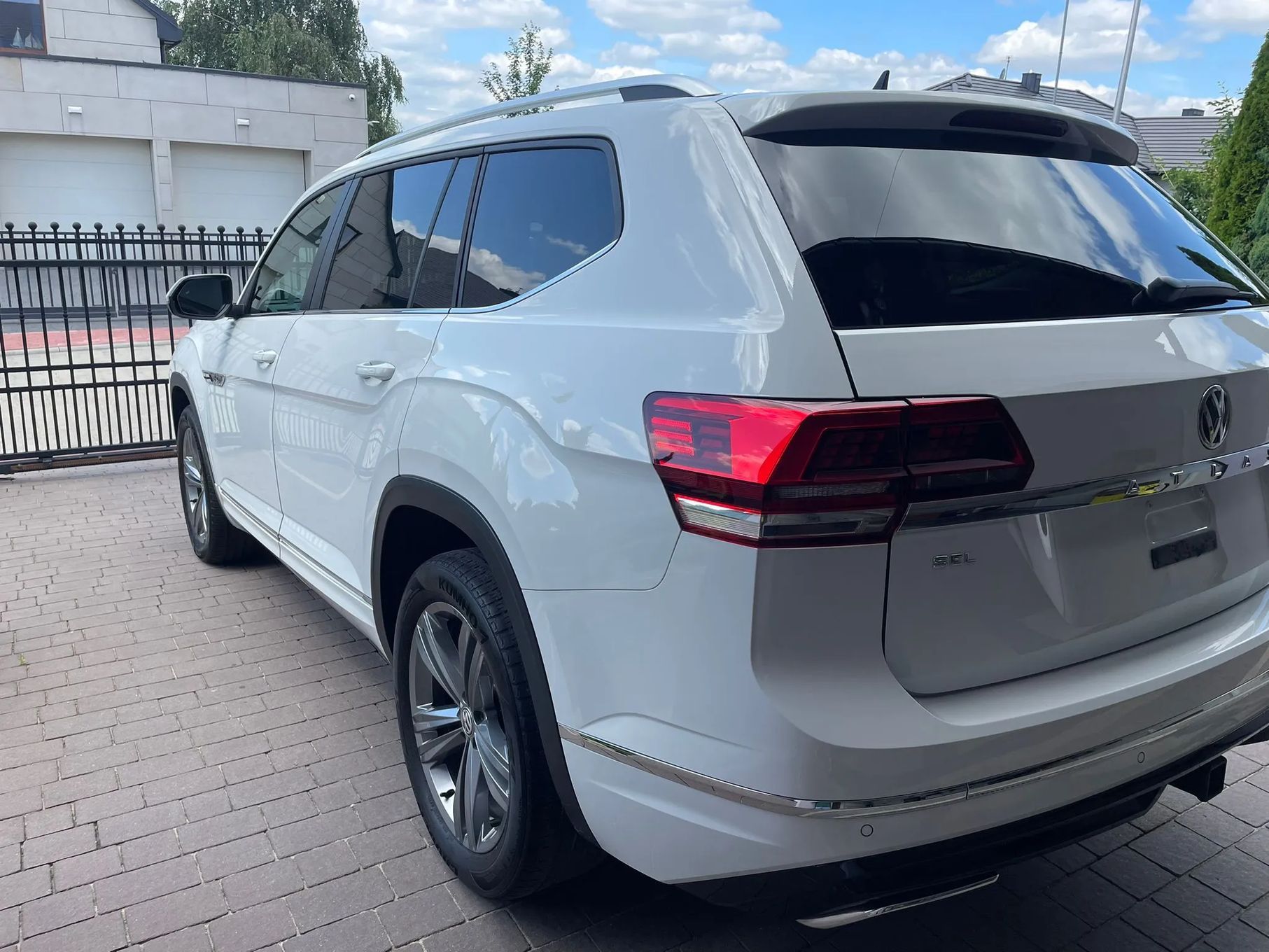 Volkswagen Atlas 2019 V6 3.6 FWD SE R line 7 osobowy BEZWYPADKOWY