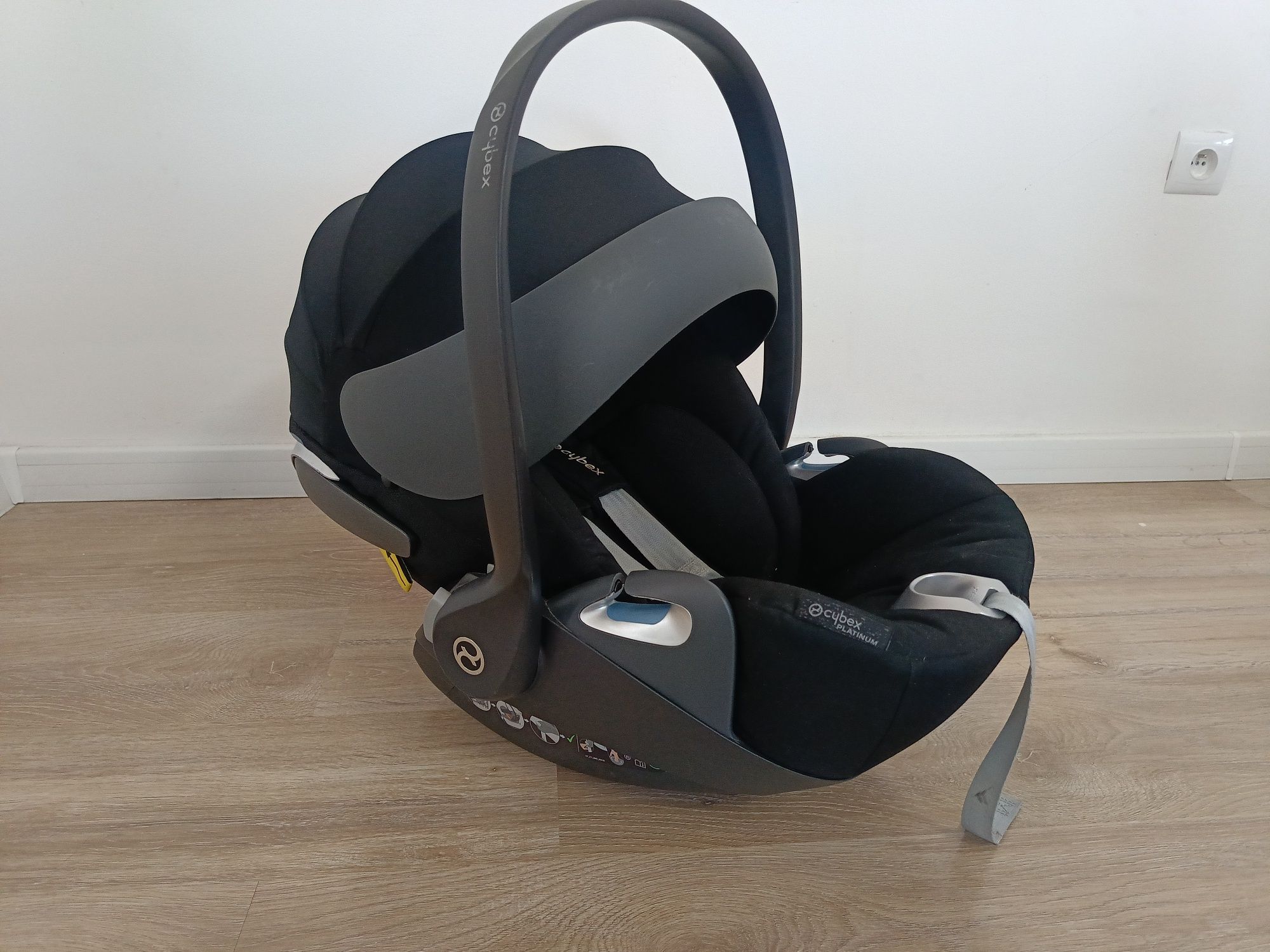 Cybex cloud Z i-size plus adaptery do wózka