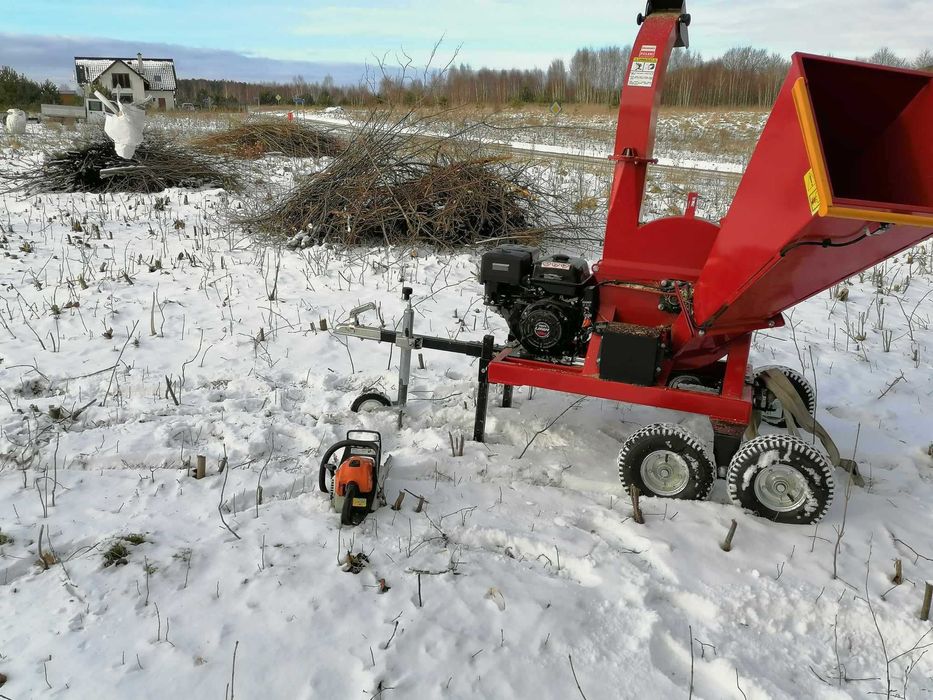 Usługa rębakiem / Wycinka średnich drzew / Oczyszczanie działek/rębak