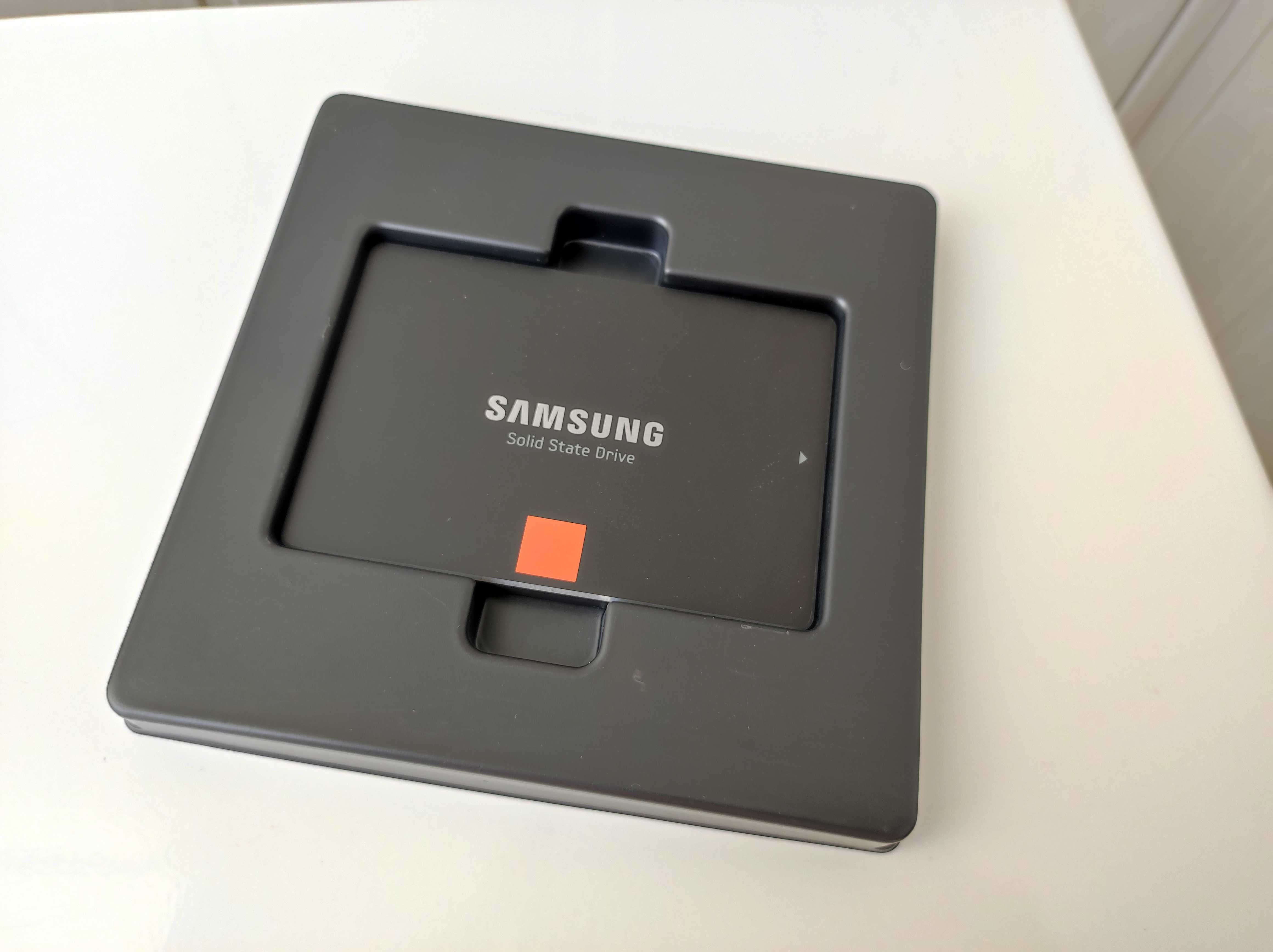 128GB Samsung 840 Pro (SSD) + 1TB Western Digital 7200 Black (HDD)