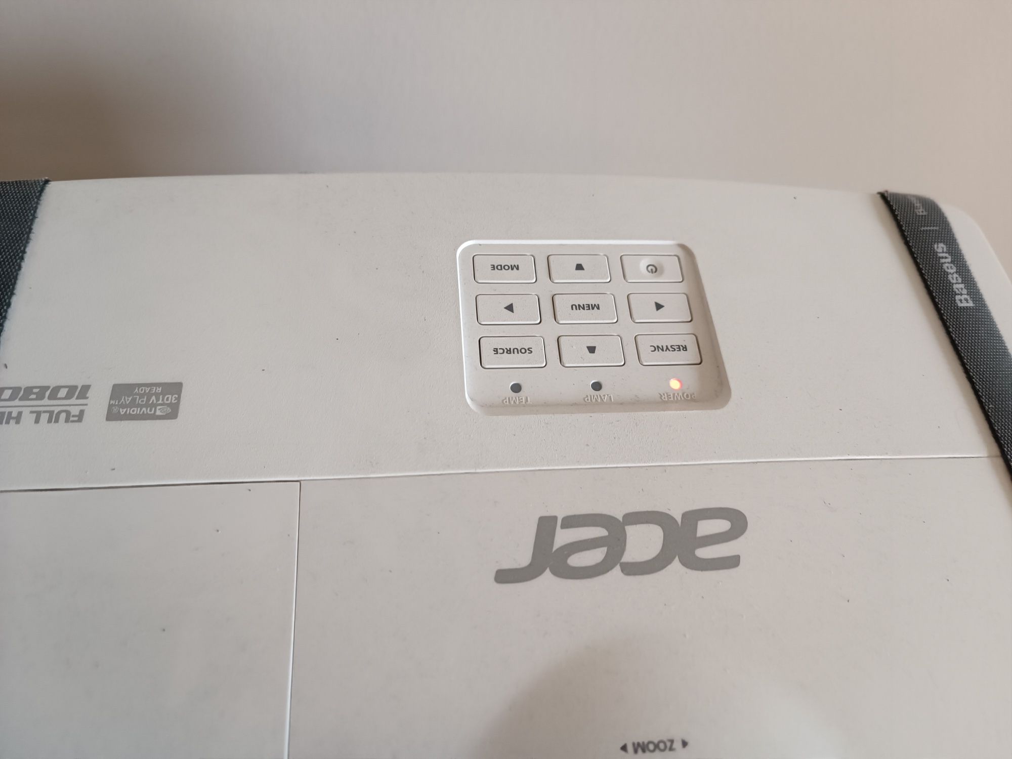 Мультимедійний проектор Acer H6517ABD
