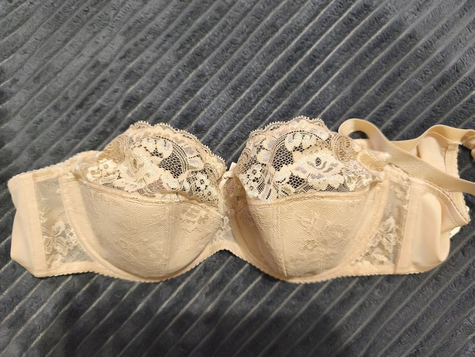 Продам бюстгальтер