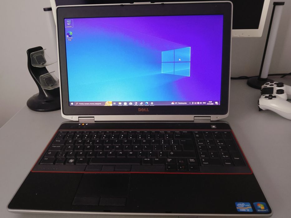 Laptop Dell Latitude. Stan bardzo dobry