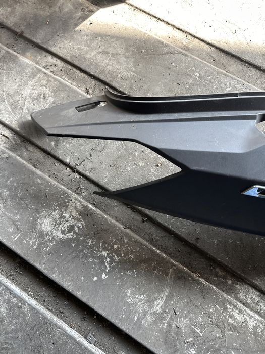 Prawy ogon Sym Gts Evo 125 H946