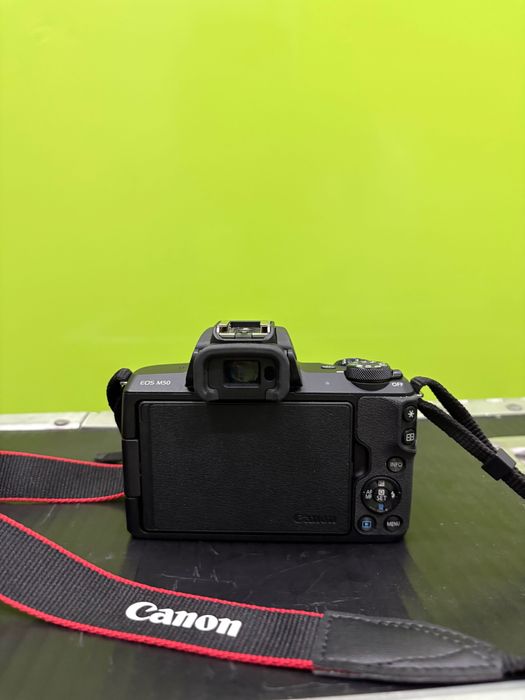 Máquina Fotográfica Canon EOS M50
