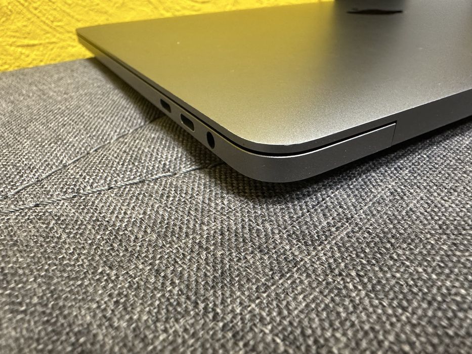 MacBook Pro 13” A2251 i7/16/512