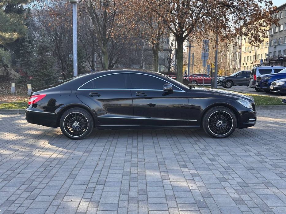 Mercedes-Benz CLS-Class целый не мотанный