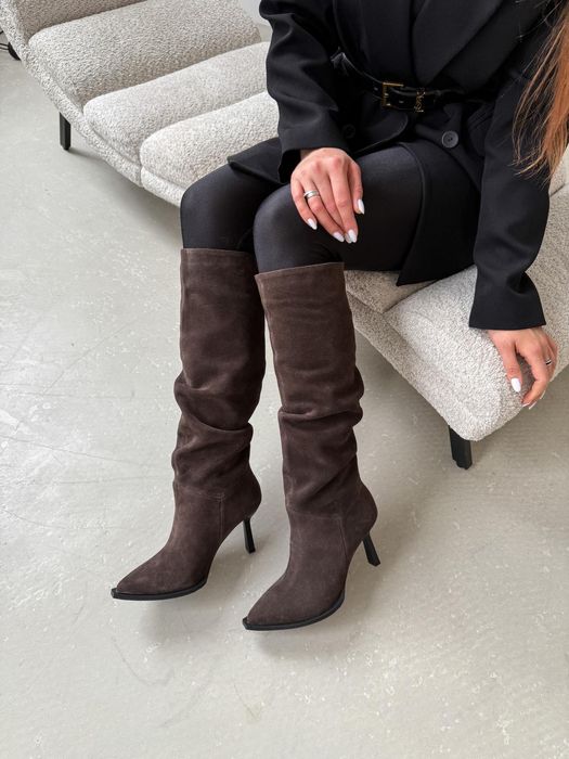 Ботфорти, жокейки,стильні чоботи на шпильці