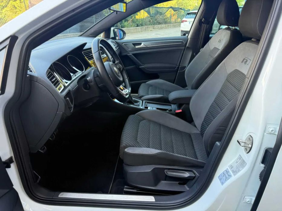 Volkswagen Golf      2018