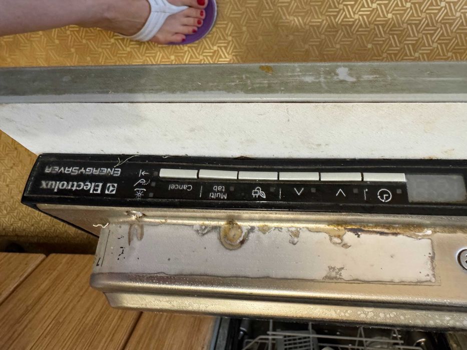 Посудомоечная машина Electrolux. Модель— ESL 46050