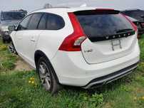 Volvo V60 Cross Country 2017r. V60 Cross Country Volvo Premier 2.0t 245koni NA MIEJSCU AWD