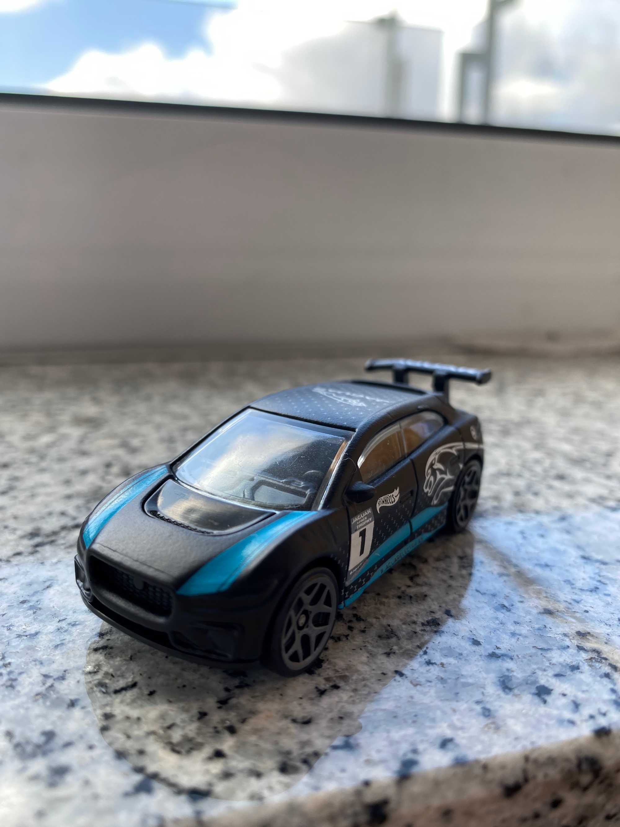 Hot Wheels - "Jaguar I-Pace eTrophy"