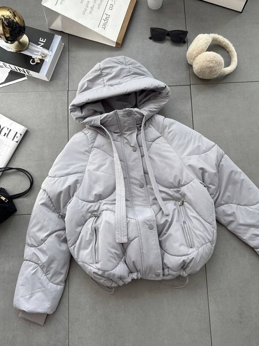 Жіноча куртка на холофайбере