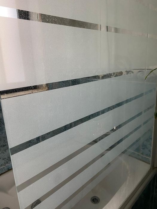 Dois resguardos de banheira