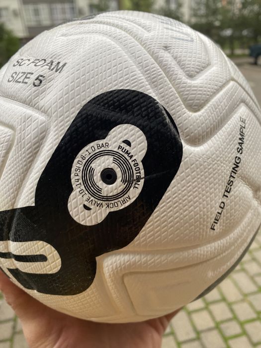 Мʼячі Puma та Nike merlin original!