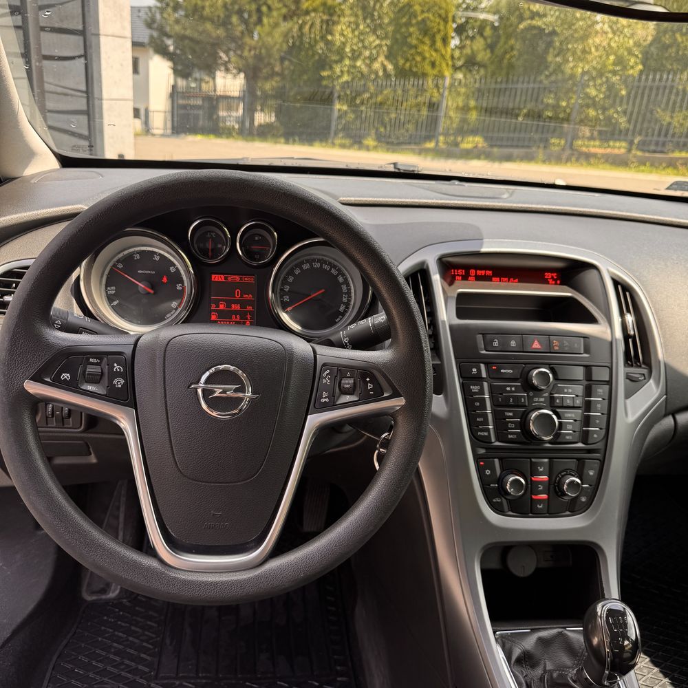 Opel Astra J 1.7cdti REZERWACJA