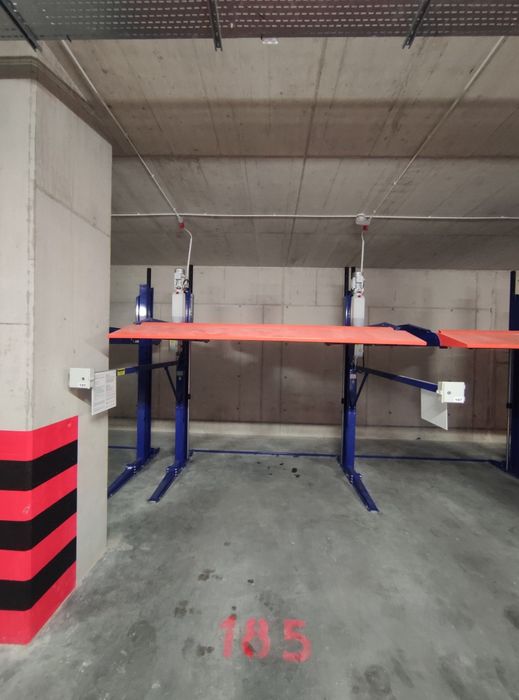 Platforma parkingowa parking piętrowy nowy