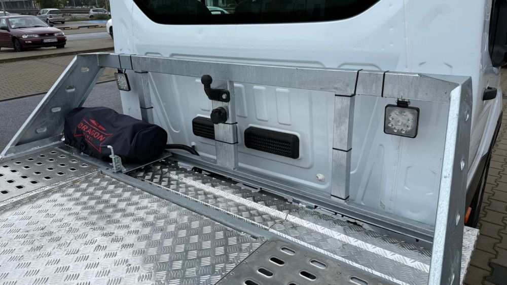 Autolaweta wynajem Nowy Ford od 250 zl