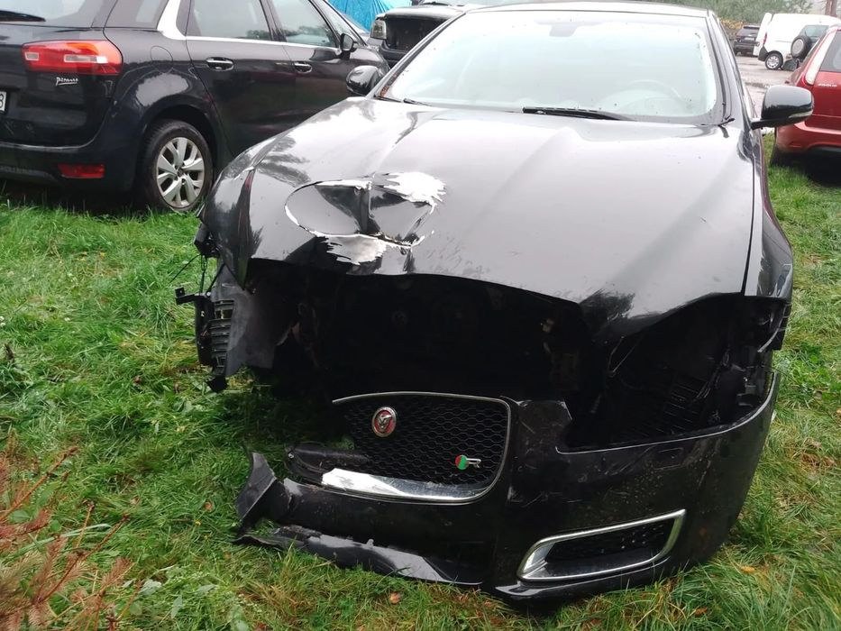 Jaguar XJ Jaguar Xj wersja R sport po kolizji okazja