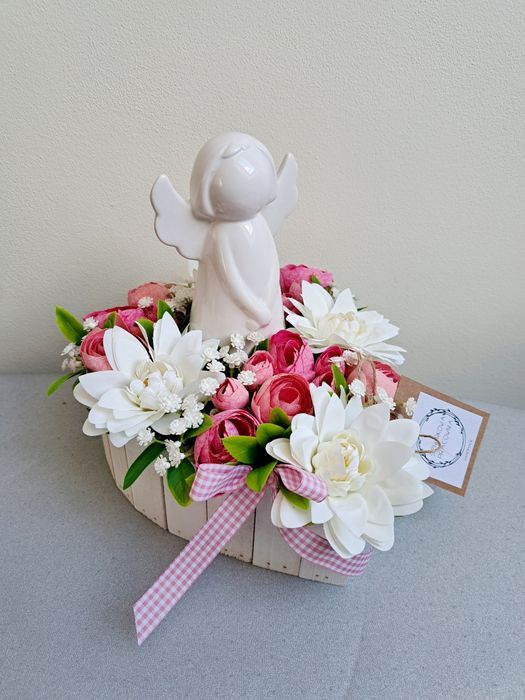 Dekoracja nagrobna serduszko z aniołkiem na pomnik stroik na cmentarz