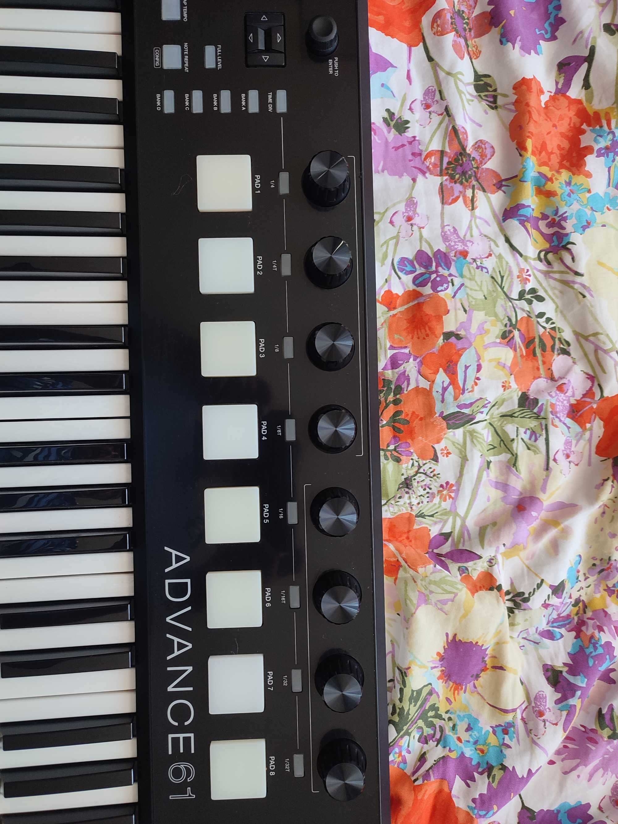 AKAI Advance 61 Sprzedam lub zamienię na inny kontroler MIDI.
