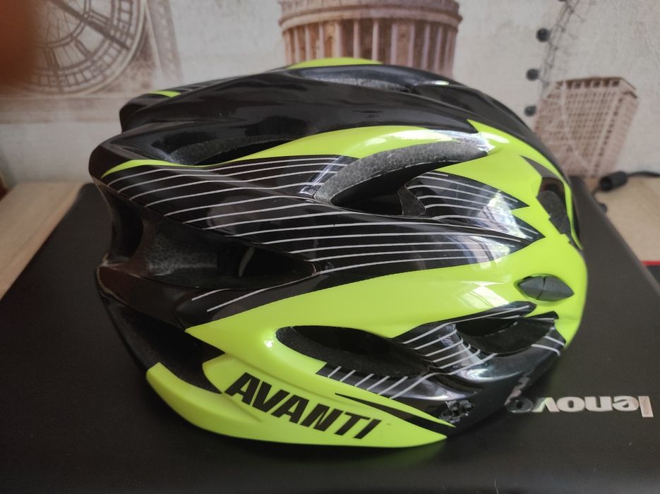 Шлем Шолом велосипедний Avanti AVH-02 M (54-57) чорно-зелений