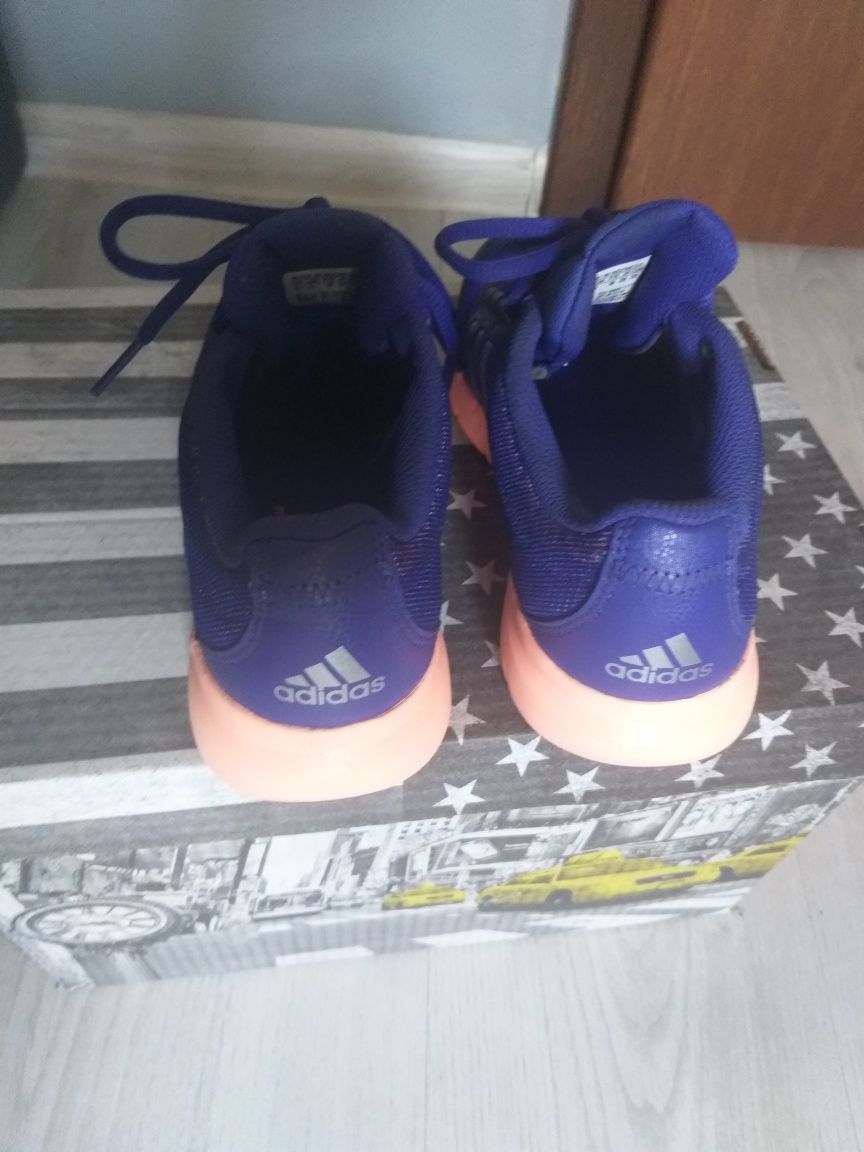 Buty sportowe damskie Adidas