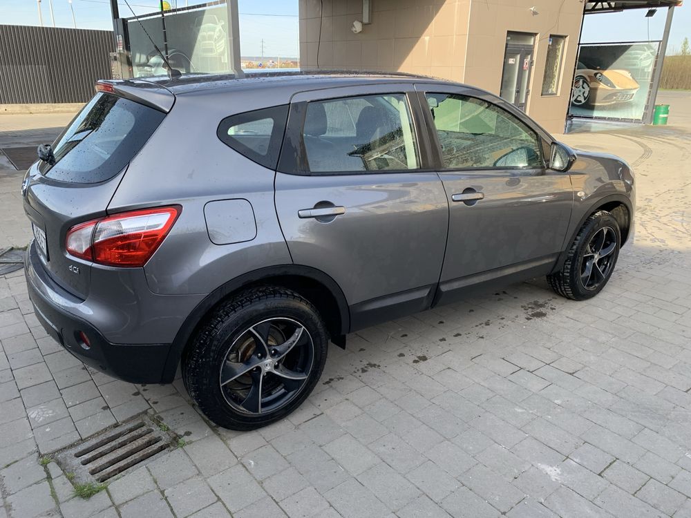 Продам Nissan Qashqai