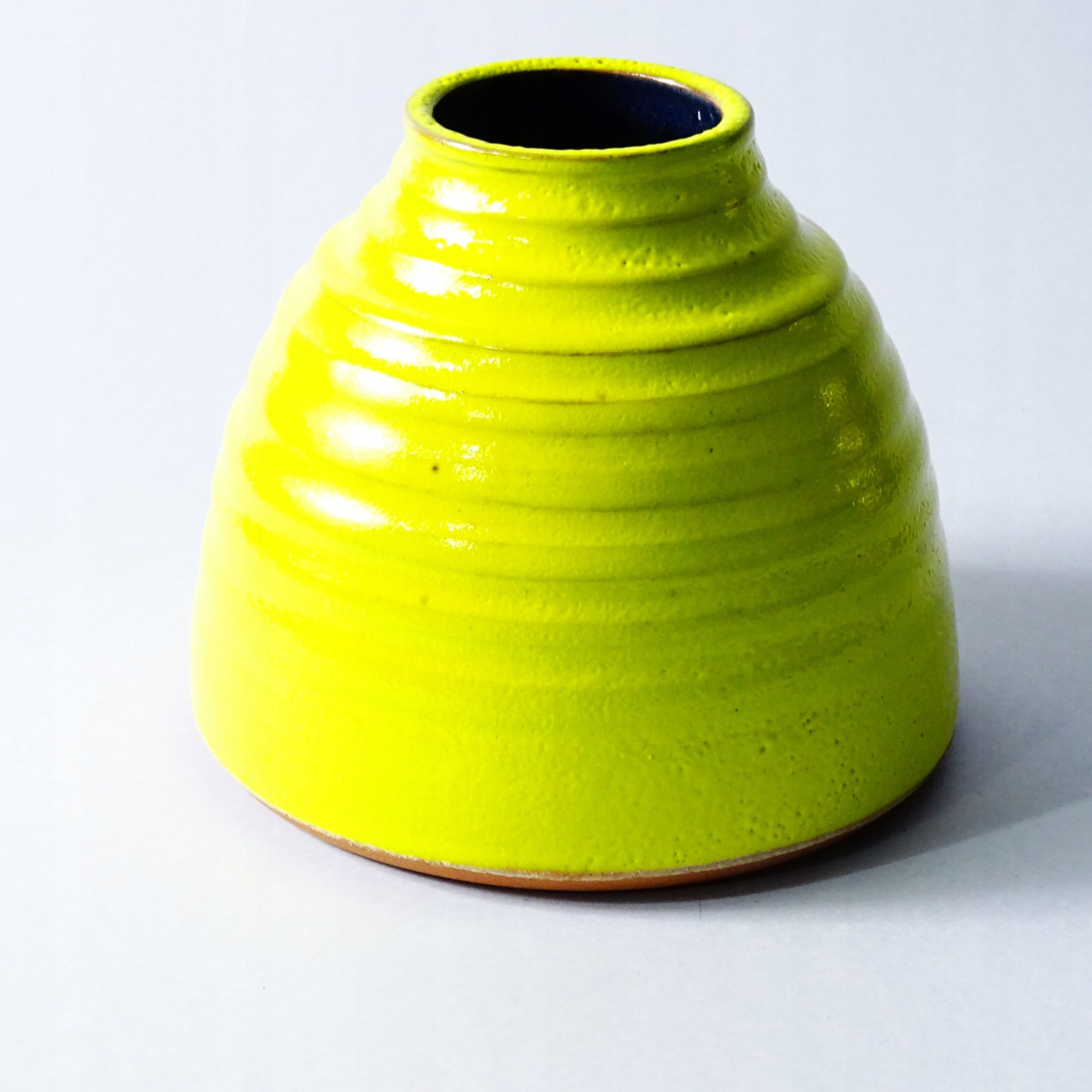 lata 7-te0 piękny żółty wazon ceramiczny