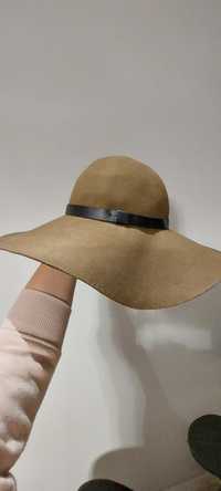H&M kapelusz damski z dużym rondem 54 cm. Rondo 11 cm. Stan bardzo dob