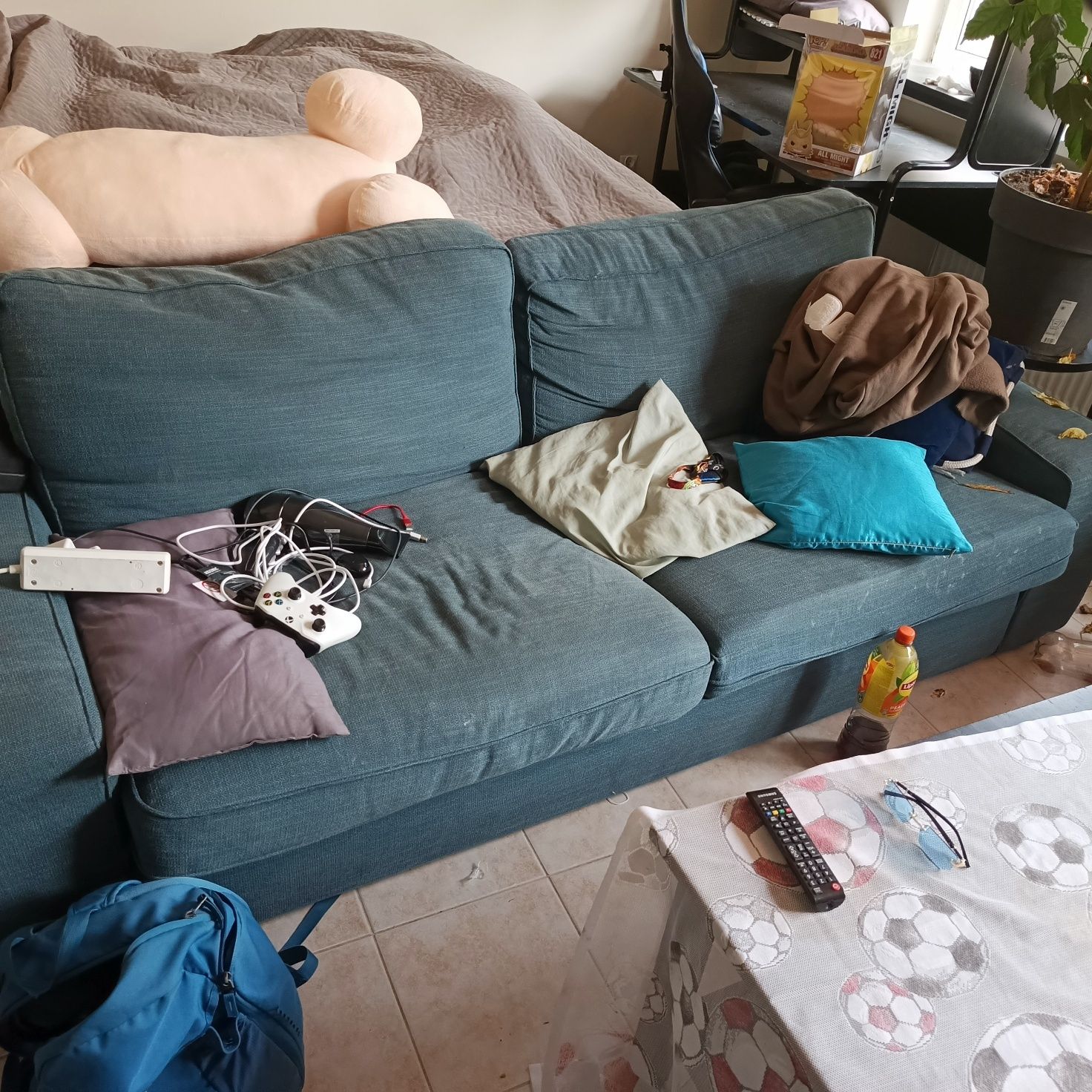 Sofa kivi Ikea niebieska