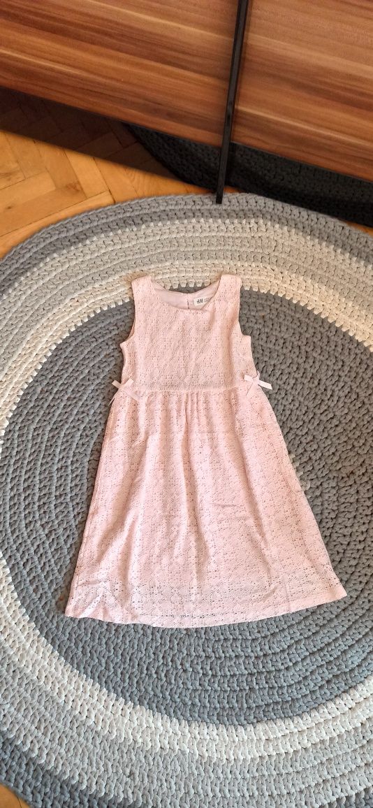 H&m sukienka koronkowa 122/128