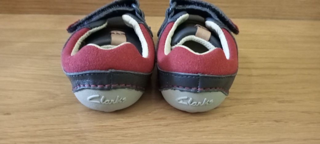 Nowe Clarks 18 skóra buty buciki wiosenne dla chłopca