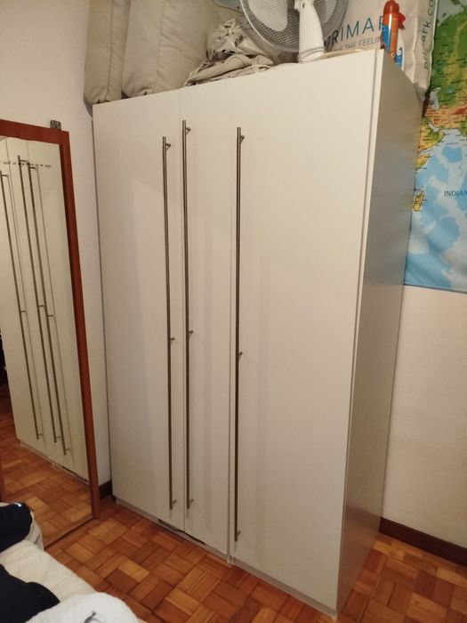 Guarda roupa branco