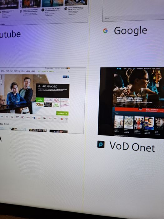 Samsung 55 cali  ultra hd  smart tv żółta  kreska