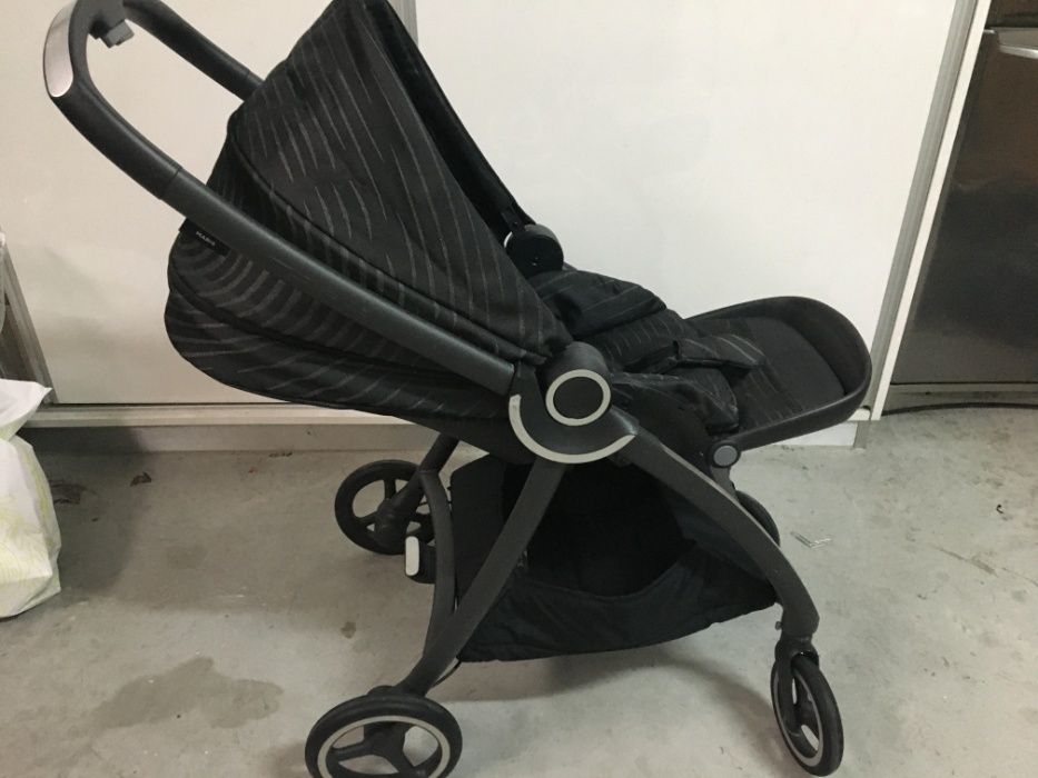 Carrinho de Passeio GB Maris Plus Lux Black
