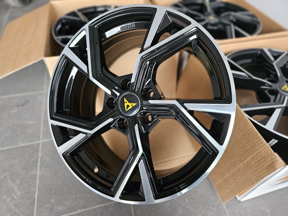 Cupra Formentor 18 " Nowe 5x112 Leon Felgi Czarne Alufelgi ET40