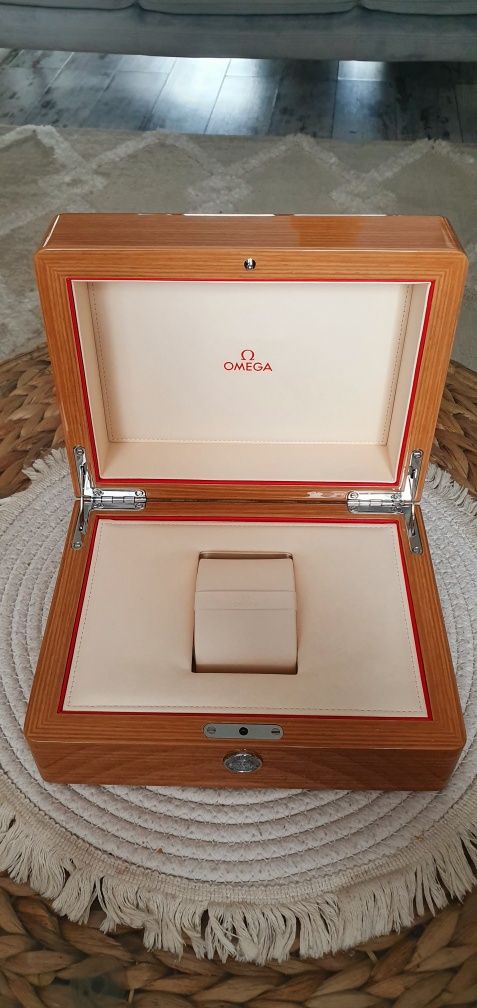 Omega - box , pudełko, etui, szkatułka - drewno, 100% oryginał.