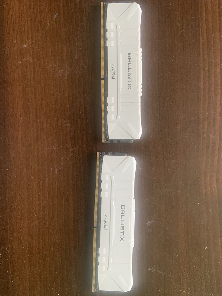 Crucial ballistix озу 8 гб кожна плашка, ddr4