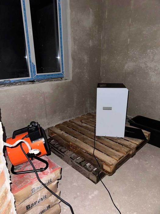 Промисловий Осушувач повітря 60 та 90л оренда