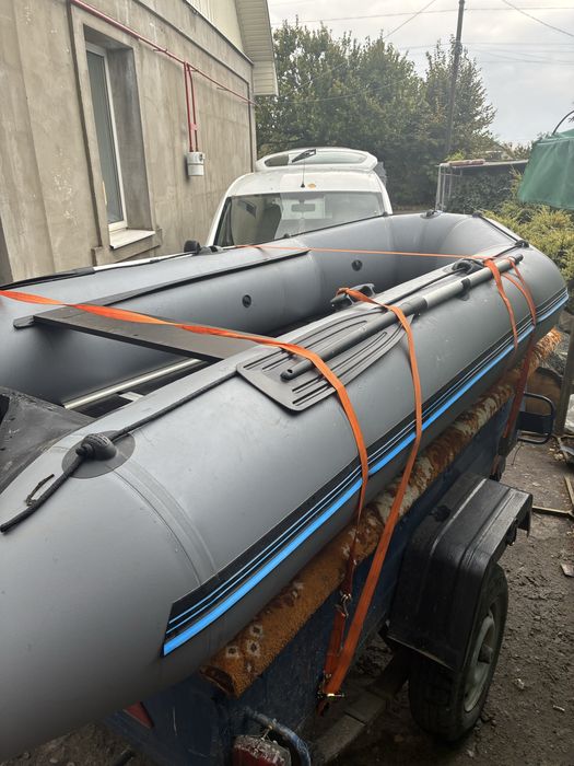 Лодка 330 килевая Avalon