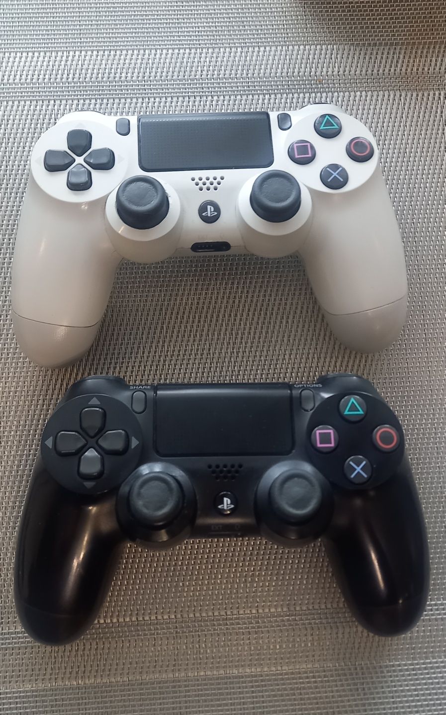 Ігрова приставка SonyPlayStation ps4 Pro 1 tb Ревізія -CUH 7208B