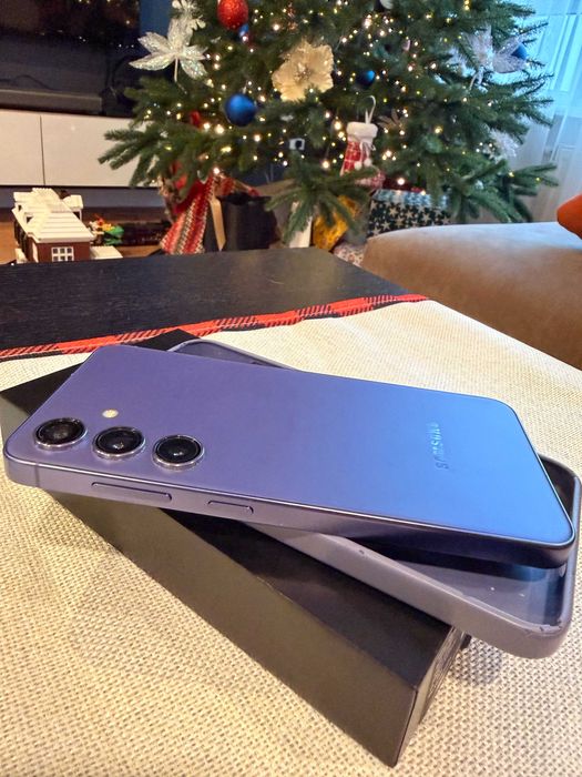 Samsung Galaxy S24 256GB Cobalt Violet в ідеальному стані