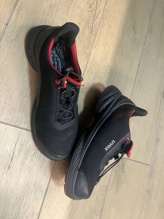 Sprzedam buty robocze UVEX S3