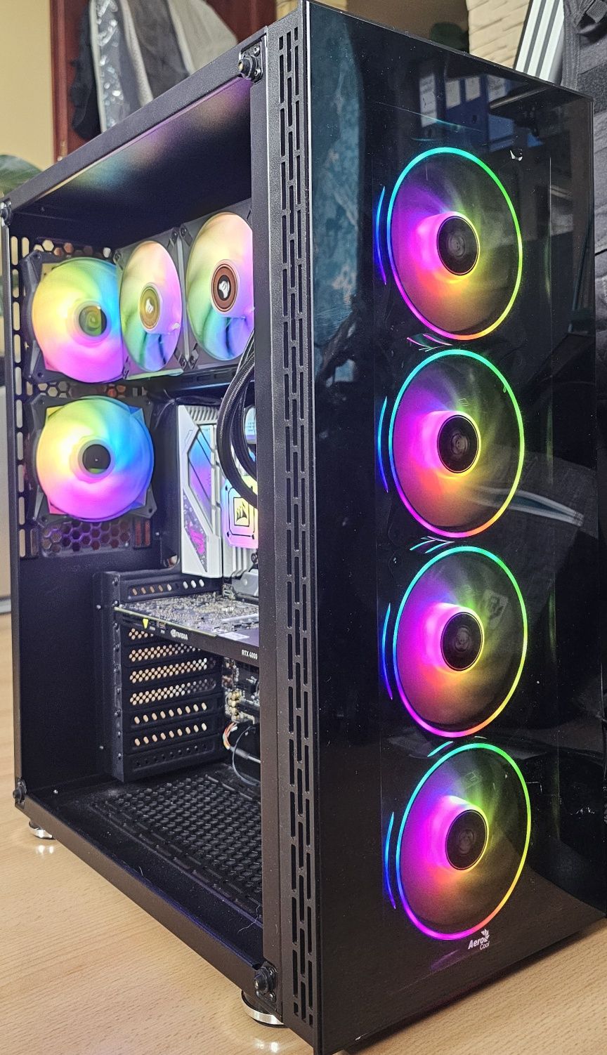 Komputer - Ryzen 7, 32 gb ddr5, 1024 gb gen.4, RTX 4000, Asus, Corsair