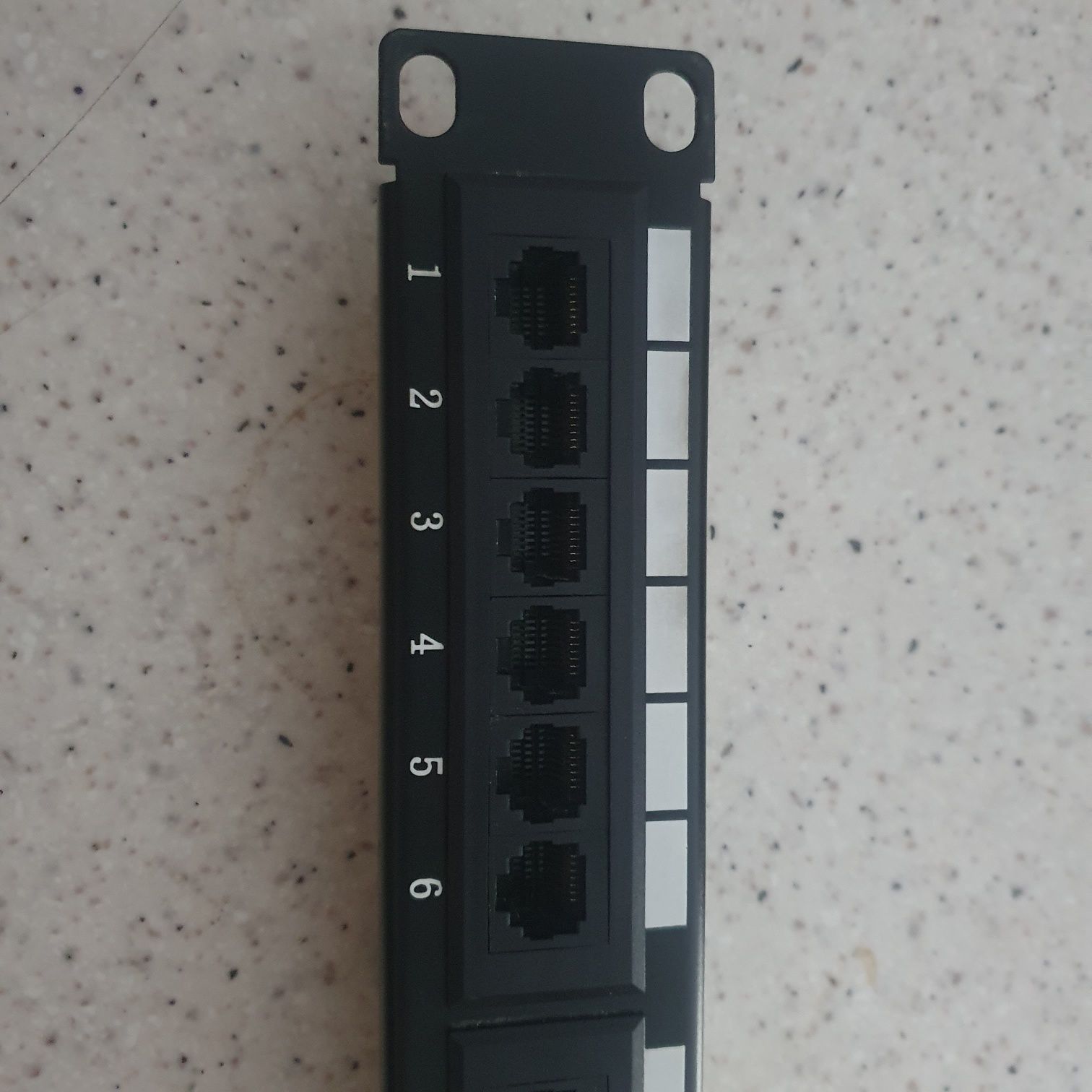 PATCH PANEL RJ-45 do szafy  RACK 10 12 portow RJ45