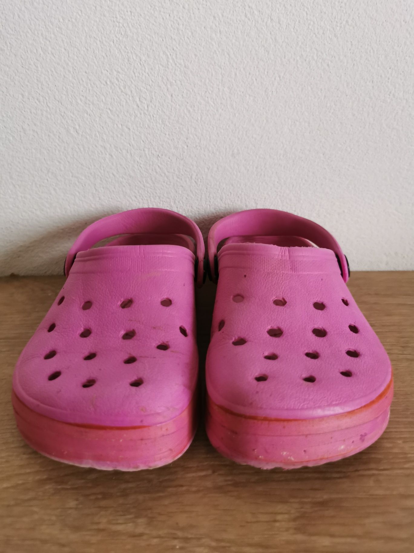 Klapki a'la crocs, rozmiar 26/27