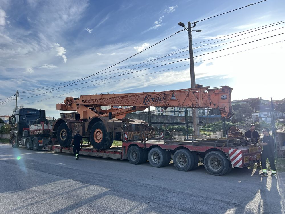Grua Grove RT65S todo o terreno de 35 toneladas