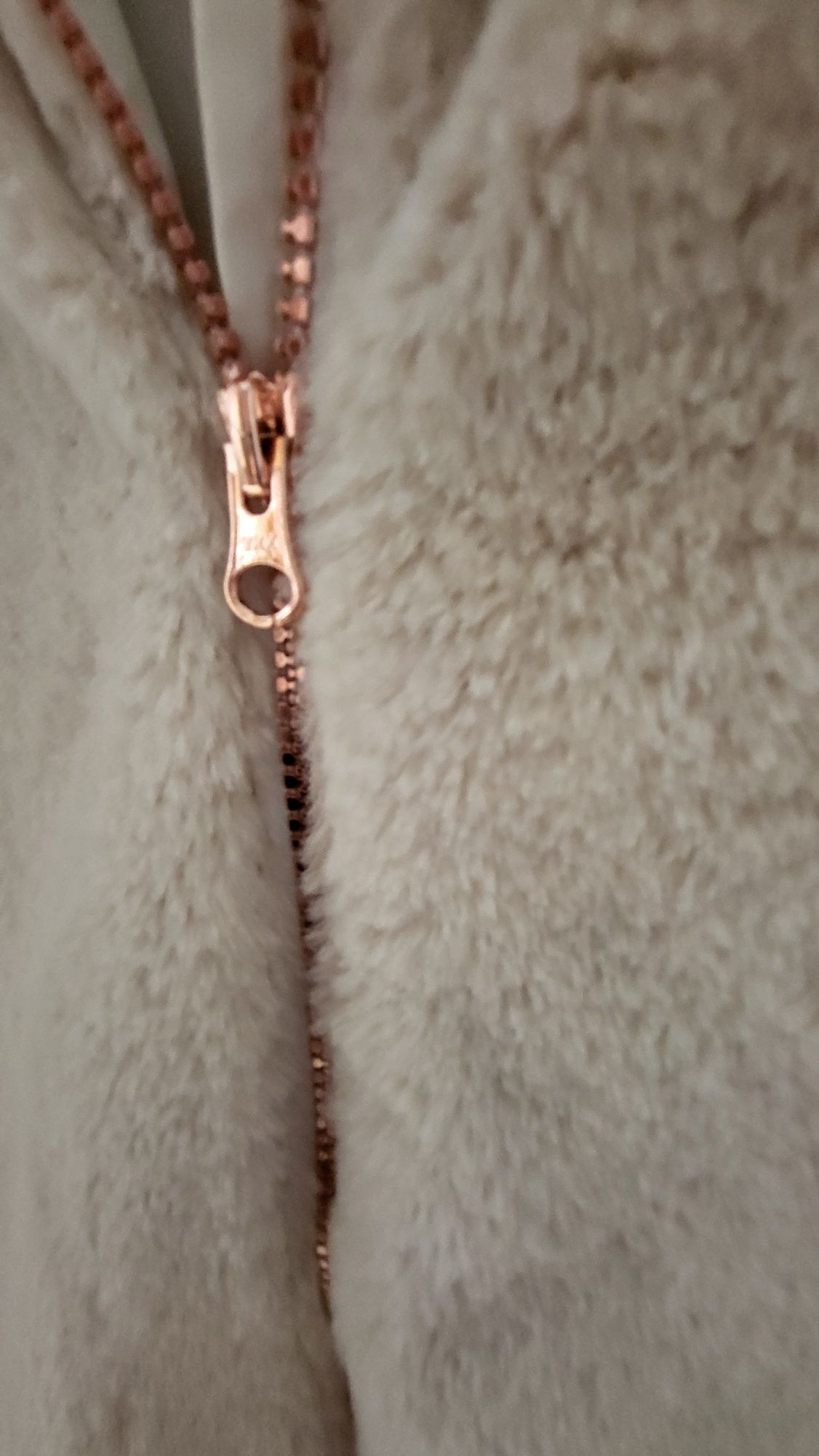 Kamizelka futrzana H&M rozmiar 122/128. Jak nowa